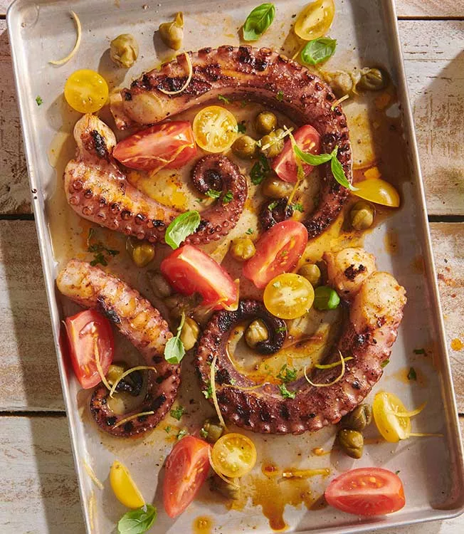 Gegrillter Oktopus mit Ponzu-Sauce und Kapern
