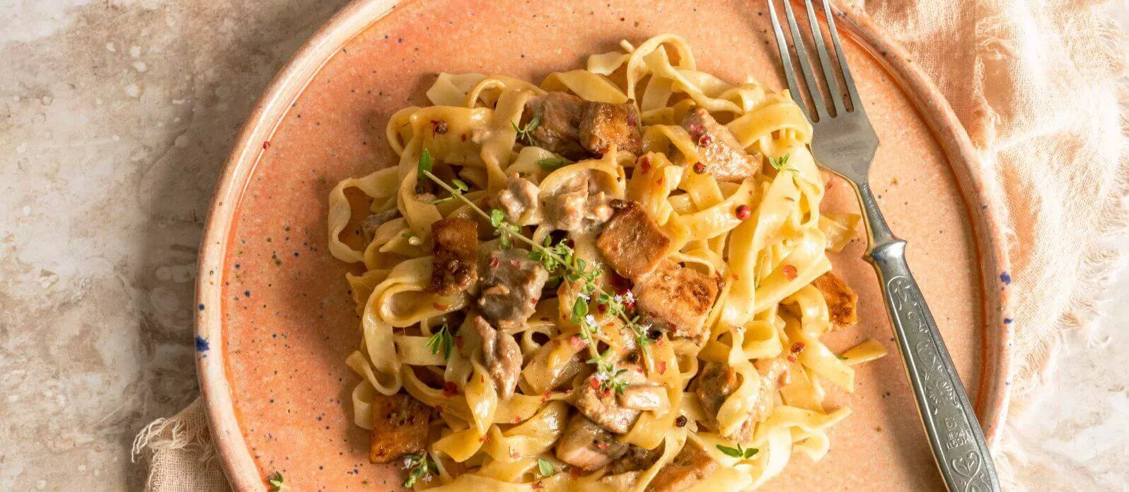 Cremige Zitronen- und Forellen-Pasta