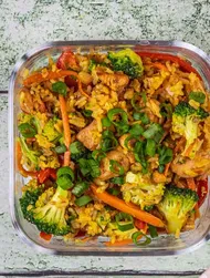 Gebratener Reis mit Huhn und Gemüse