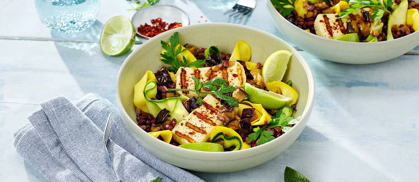 Zucchini-Raw mit Auberginen-Vinaigrette