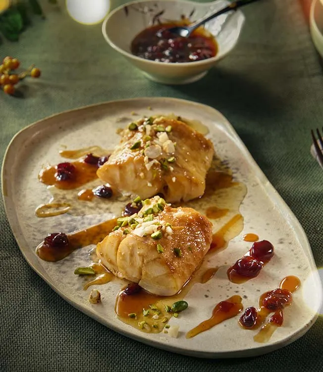 Cranberry-Miso-Kabeljau mit Nuss-Topping