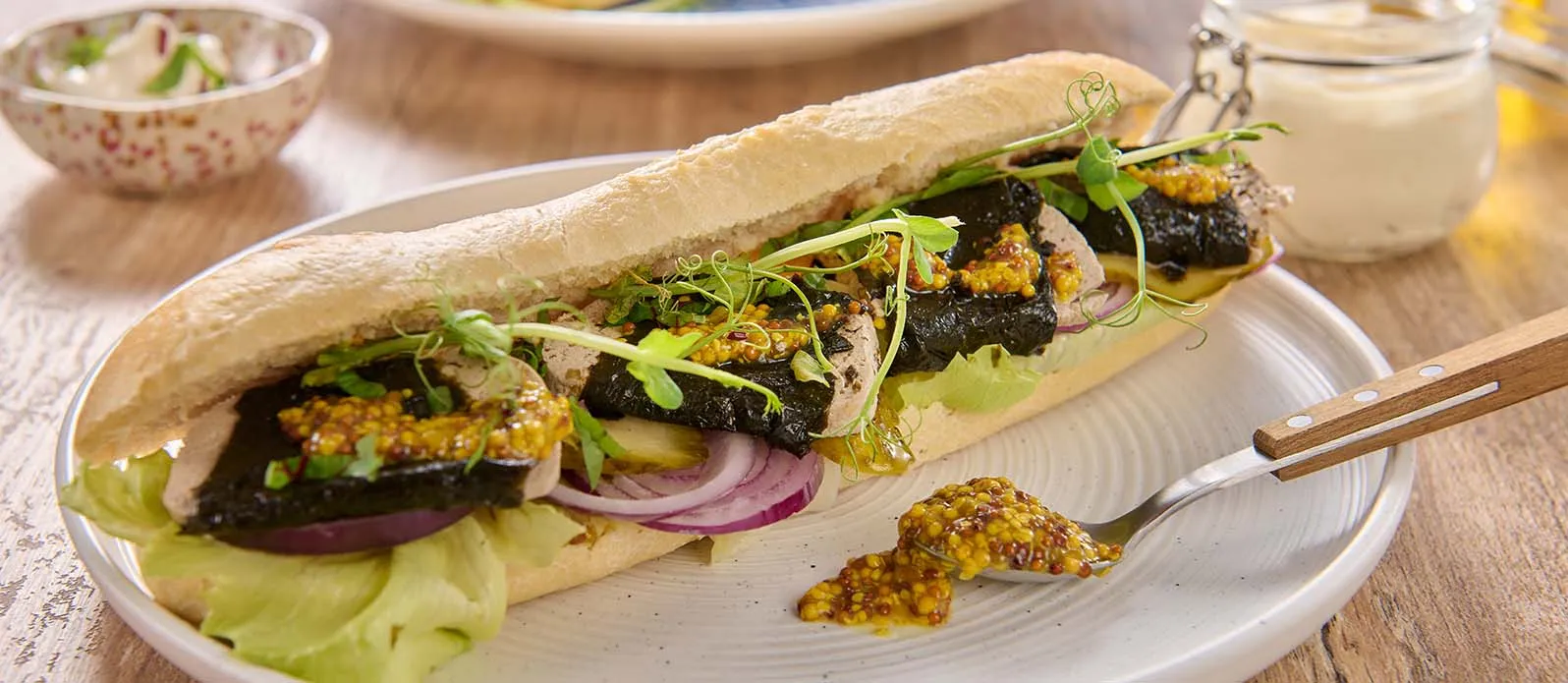 Schwedisches Sandwich mit Tofu „Hering-Style“