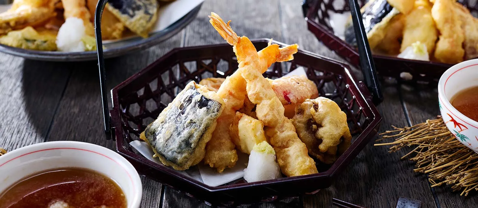 Tempura mit Meeresfrüchten und Gemüse