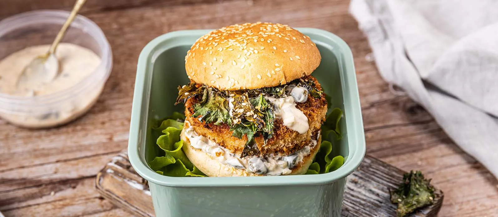Fischburger mit Grünkohl und Joghurtsauce