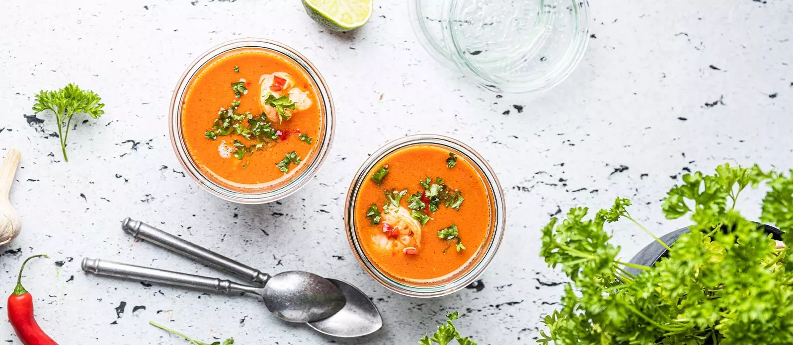Fischsuppe mit Shrimps und Kabeljau