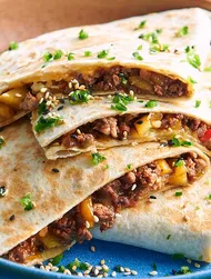 Asiatische Enten-Quesadilla mit Früchten