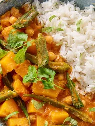 Kürbis-Okra-Ragout mit Reis