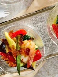 Garnelen mit Gemüse und Ponzu-Yuzu-Gelee