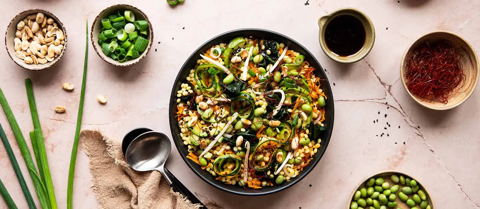 Wakame-Salat mit Couscous & Edamame