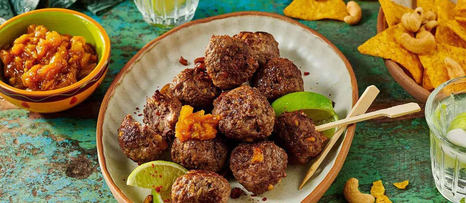 "Texmex"-Fleischbällchen mit Marillen-Chili-Chutney