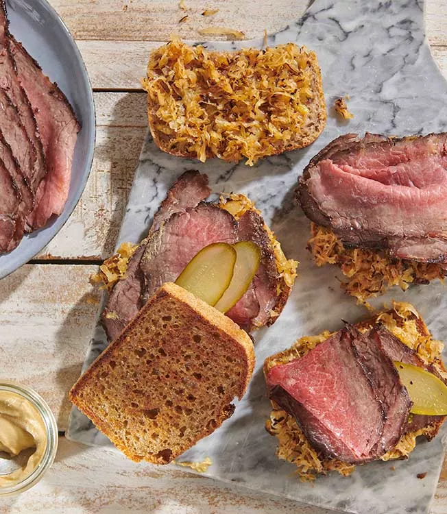 Gegrilltes Roastbeef nach Pastrami-Art