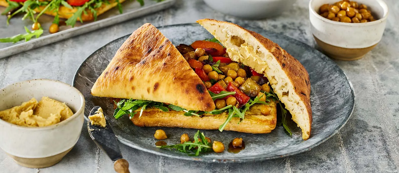 Vegetarisches Hummus Sandwich