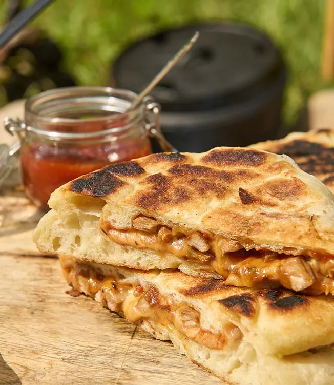 Calzone mit Chipotle-Schweinefleisch und Käse