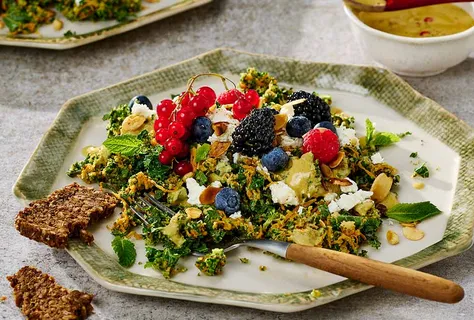 Grünkohl-Brokkoli-Salat mit Feta