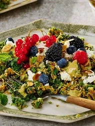 Grünkohl-Brokkoli-Salat mit Feta
