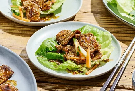 Schweinefleisch Bulgogi mit Salat