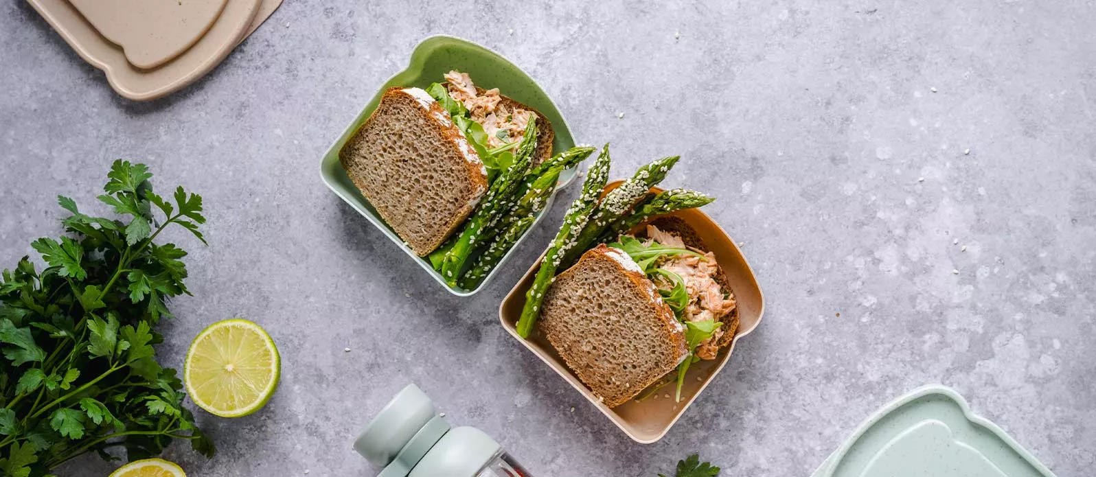 Sandwiches mit Lachspaste