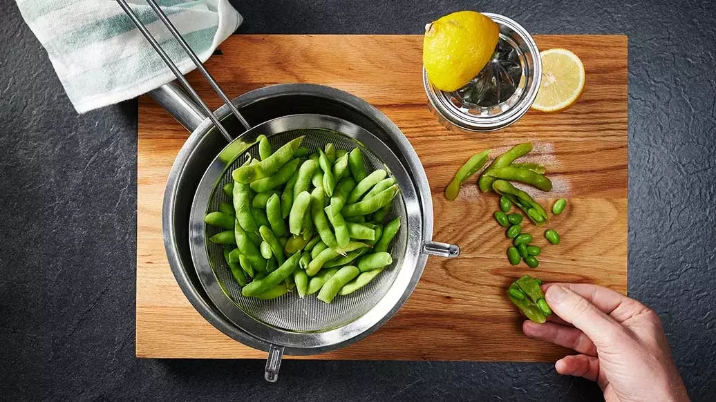 Teriyaki Auberginen mit Süßkartoffel-Ingwer-Püree | Kikkoman