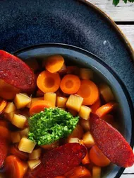 Möhren-Ingwer-Eintopf mit Chorizo