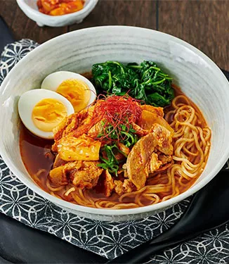 Scharfe Kimchi-Ramen mit Schweinefleisch