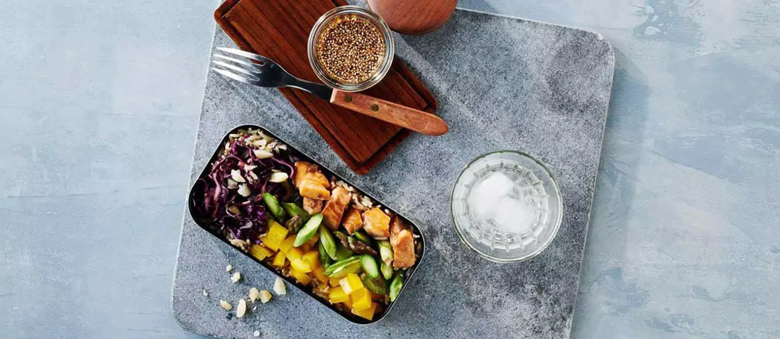 Teriyaki-Lachs-Gemüse-Bentobox