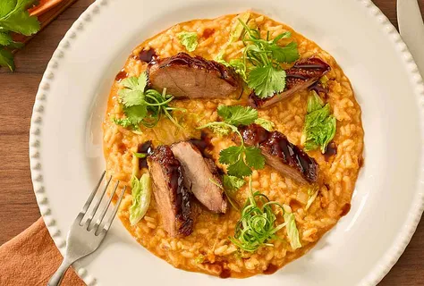 Kimchi-Risotto mit knuspriger Gänsebrust