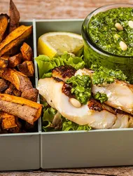 Gegrillter Kabeljau mit Süßkartoffelpommes
