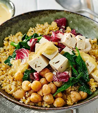 Healthy Bulgur & Kichererbsen-Bowl mit veganem Feta