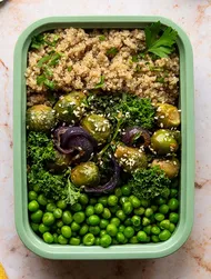 Gemüse mit Tahini-Soja-Glasur und Quinoa